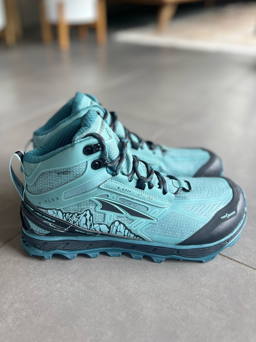Altra Lone Peak 4 Waterproof Mid Hiking Boots — NWOT